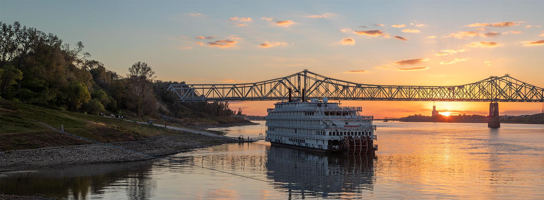 bridge over Mississippi River at Natchez
